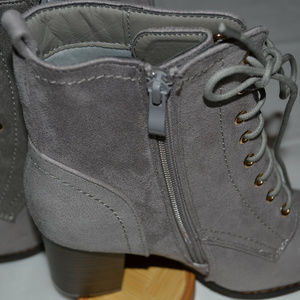 Journee Collection Baylor Women's Block Heel Ankle